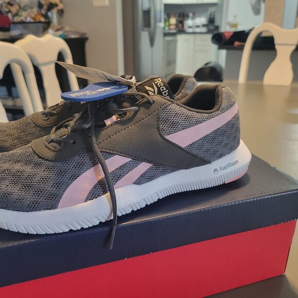 Women's NEW Reebok size 9.5 Pink/Grey with Ortholite for comfort - Picture 5 of 5